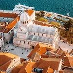Apartman Lora