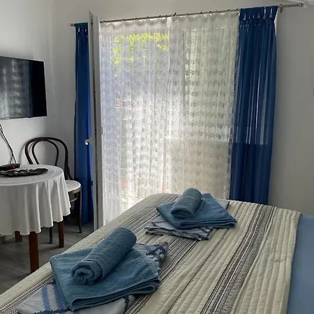 Lora Apartment