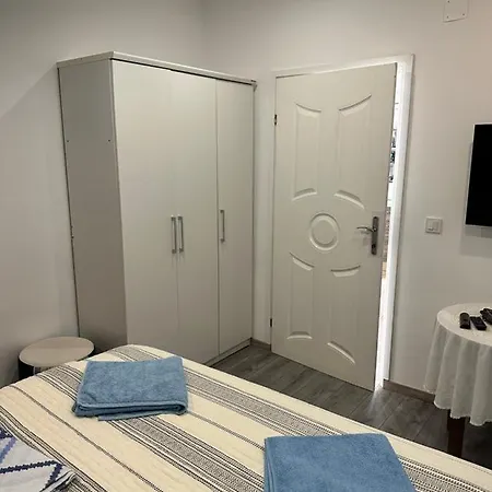 Lora Apartmán