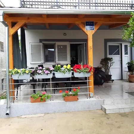 Apartment Lora Skradin