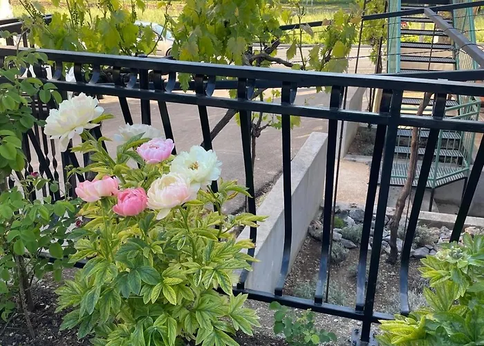 Апартаменты Lora Скрадин